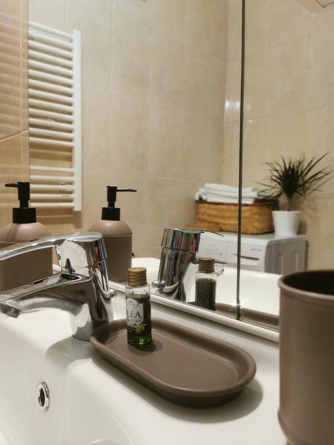 Bertigart Studio Apartment Boekarest Buitenkant foto